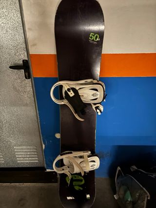 Tabla Snowboard quechua con fijaciones FR6