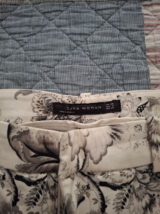 Pantalón Zara Estampado Floral Talla 38