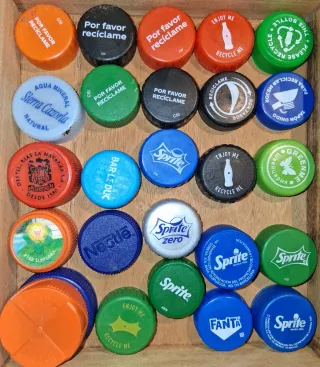 Vendo y cambio tapones de plastico y chapa de resc