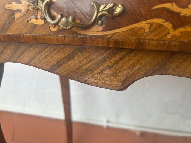 Escritorio antiguo de madera para reformar