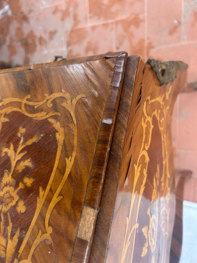 Escritorio antiguo de madera para reformar