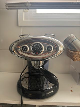 Cafetera Illy y Cecotec: Cápsulas y Polvo