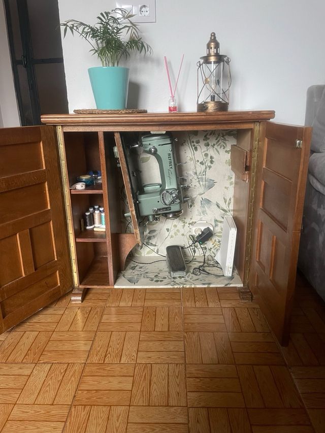 Máquina de coser Refrey 427