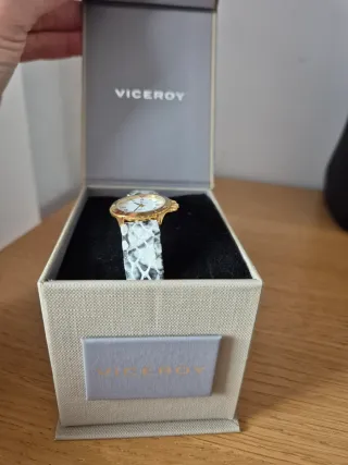 Reloj Viceroy Mujer Dorado Piel Serpiente