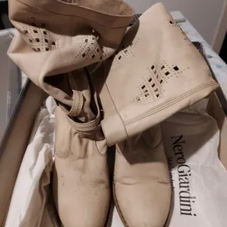 Stivali morbidi Nero Giardini beige