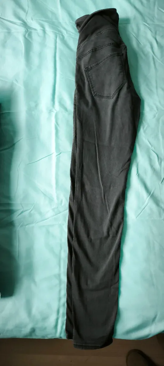 Pantalón premamá gris