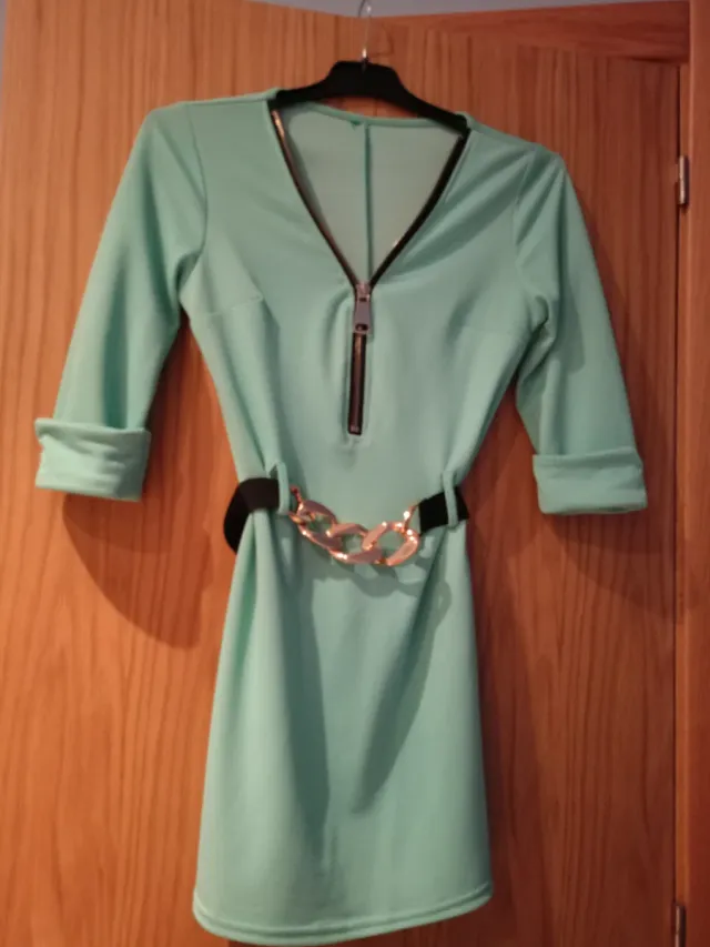 Vestido verde con cremallera