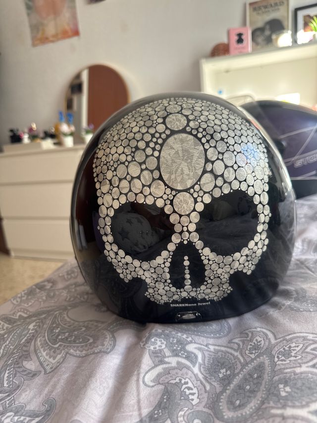 Casco Sharknano Diseño Calavera
