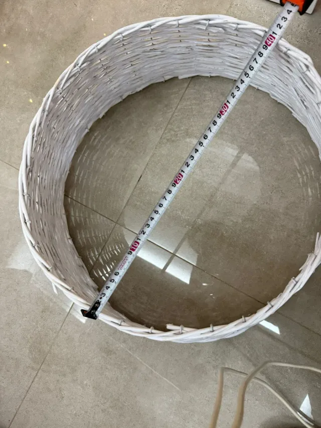 Pie de árbol de Navidad de mimbre