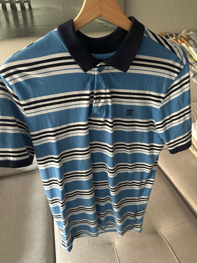 Polo DC Listras Azul Branco Tamanho M