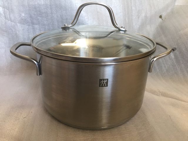 Pentola professionale in  Acciaio Inox  20cm 3 lit