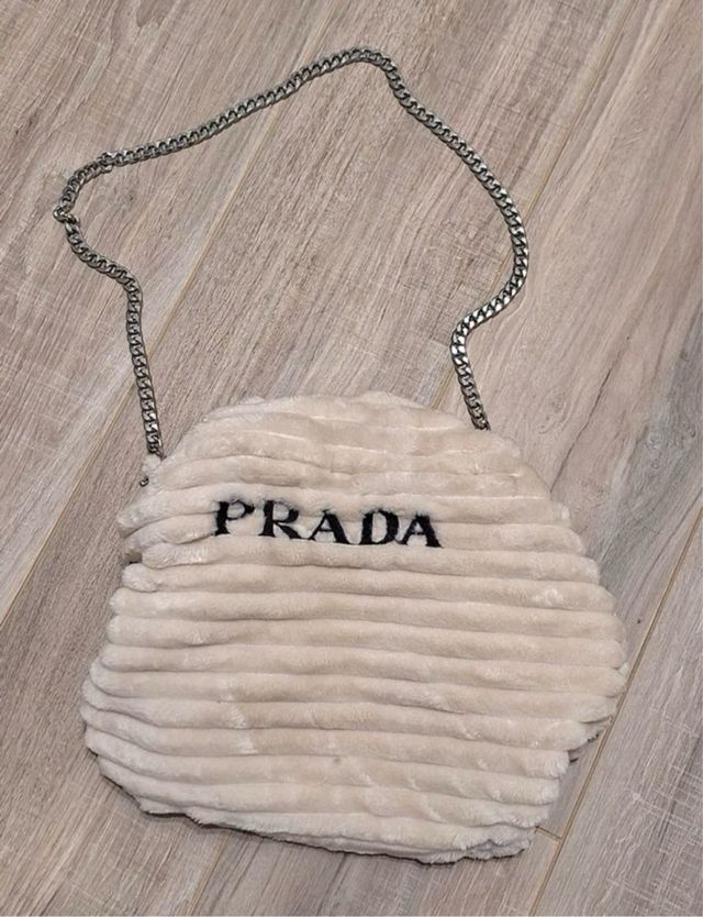 Borsa Prada in pelo morbido beige/panna