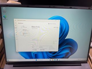 Portátil 15.6 i5-8210Y, 16GB RAM, SSD 512GB P4