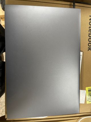 Portátil 15.6 i5-8210Y, 16GB RAM, SSD 512GB P4