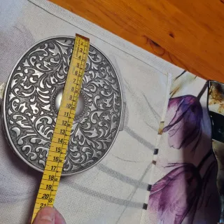 Caja repujada alpaca antigua 770g