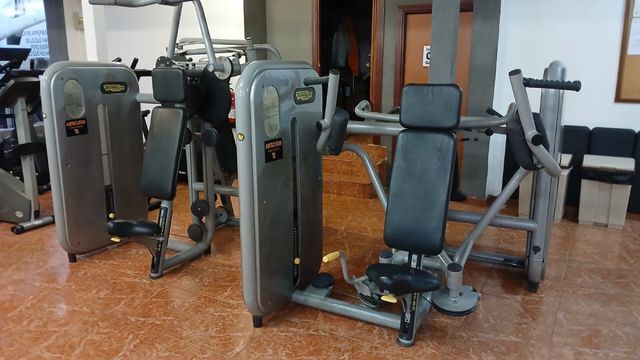 Máquinas de gimnasio Technogym