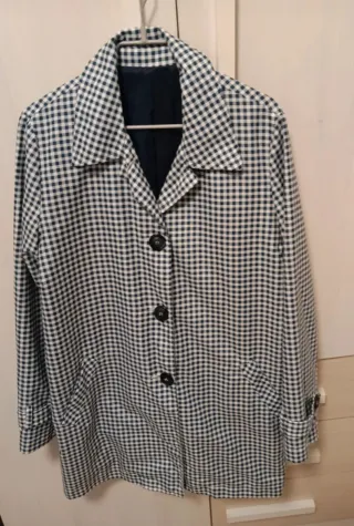 Gabardina cuadros Vichy azul y blanco