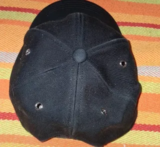 Gorra negra de mujer, Ami Paris.