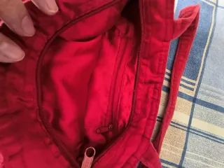 Bolso de terciopelo con flores