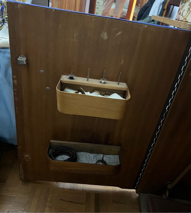 Mueble Singer máquina de coser