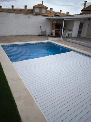 Cubierta de piscina enrollable de 7x4