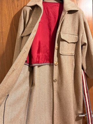 Abrigo de paño marca El Ganso. Talla L Oversize.