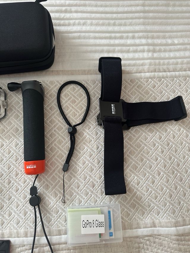 GoPro Hero 8 Black + Kit Aventura + accesorios