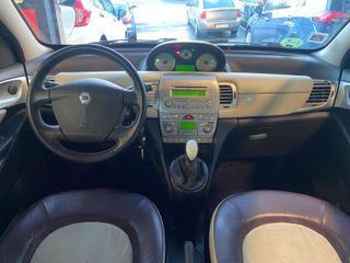 LANCIA Ypsilon 1.4 16v Platino