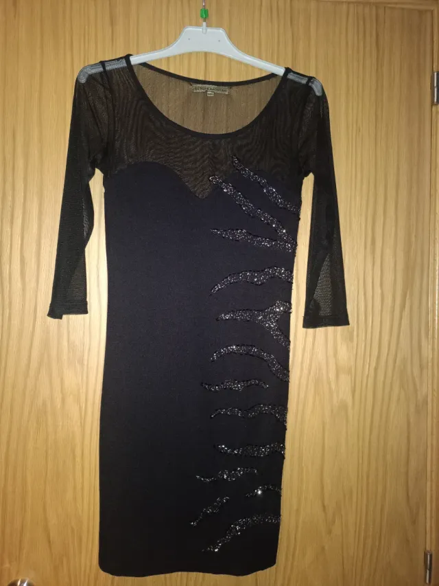 Vestido fiesta negro con pedrería