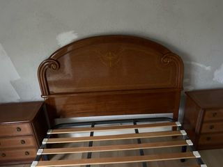 Conjunto cabecero y mesitas