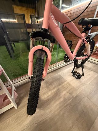 Bicicleta infantil 18” rosa nueva sin estrenar