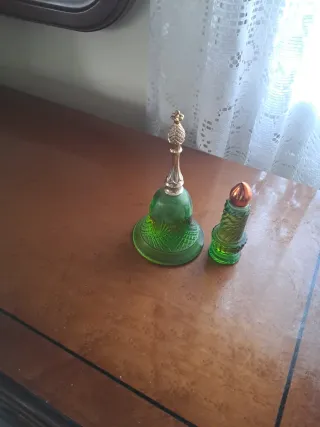 Campana de cristal verde