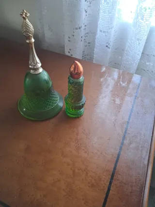 Campana de cristal verde