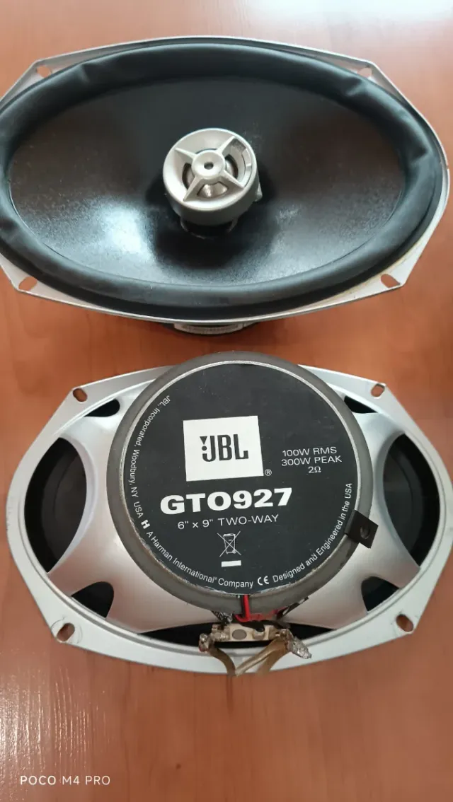 Amplificador Suzuki, Altavoces JBL y Wofer