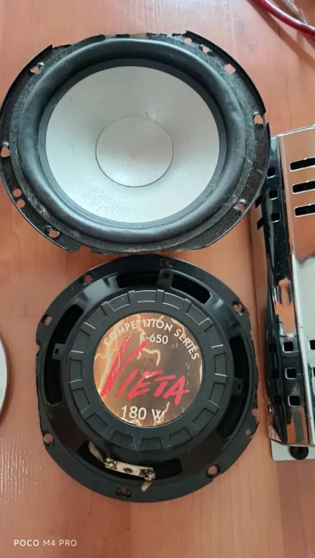 Amplificador Suzuki, Altavoces JBL y Wofer