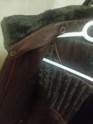 Cazadora tipo bomber marrón