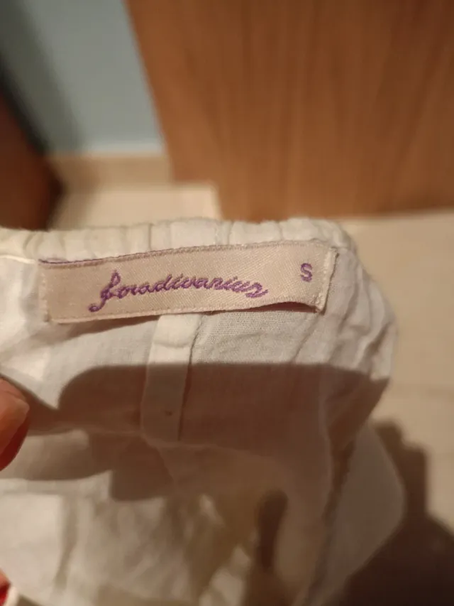 Camiseta halter bordada