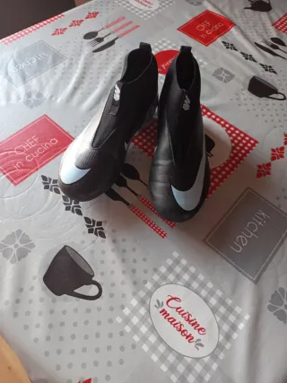 Botas de fútbol Nike niña talla 38