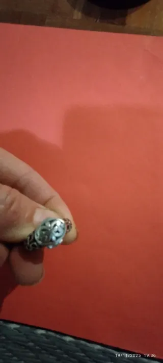 Anillo de plata con diseño