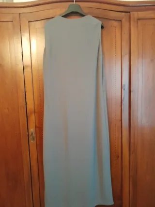 Abito grigio senza maniche