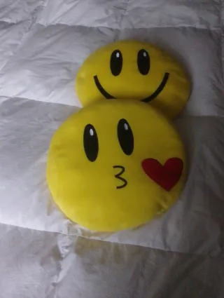 Set 2 Cuscini Emoji Gialli