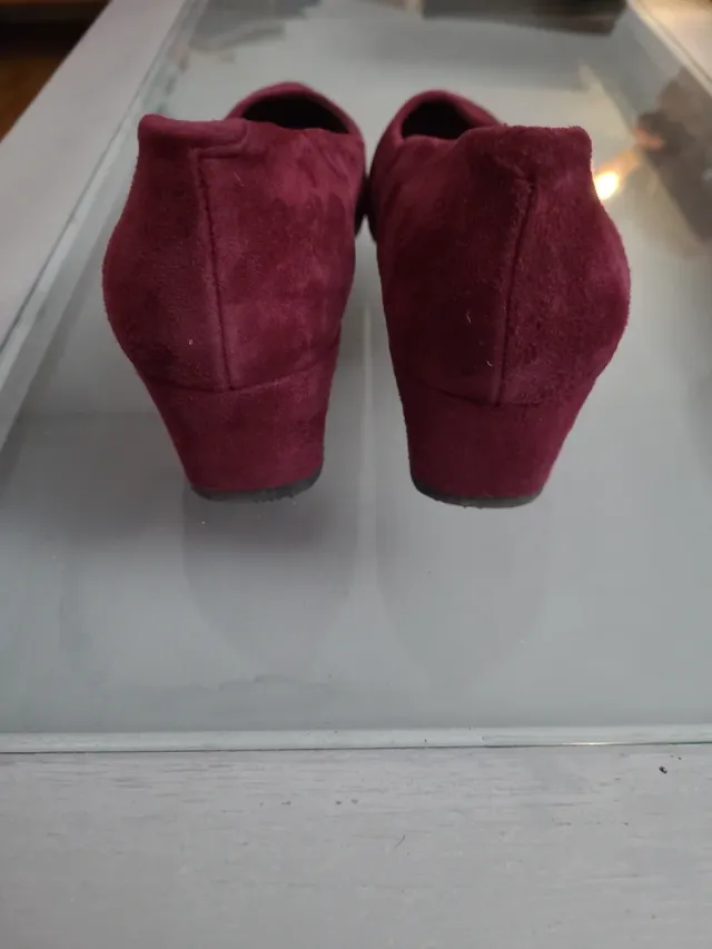 Zapatos de salón ante burdeos talla 41