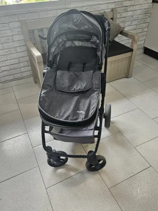 Cochecito/ carrito de bebé gris