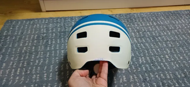 Casco infantil Decathlon azul talla S