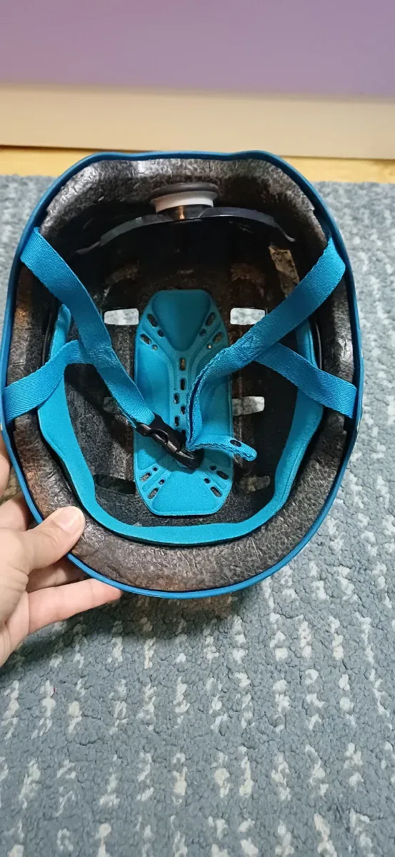 Casco infantil Decathlon azul talla S