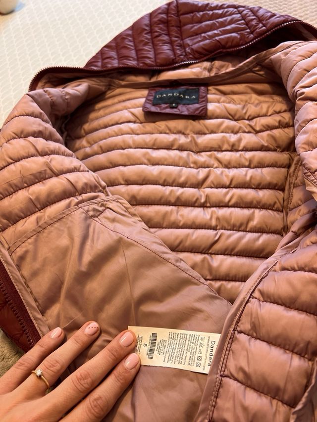 Chaqueta Dandara Granate con Capucha