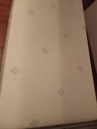 Litera metálica gris con colchones