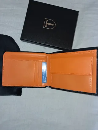 Cartera de caballero piel negra y naranja
