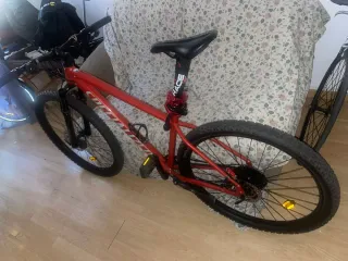 Bicicleta de Montaña Specialized Roja