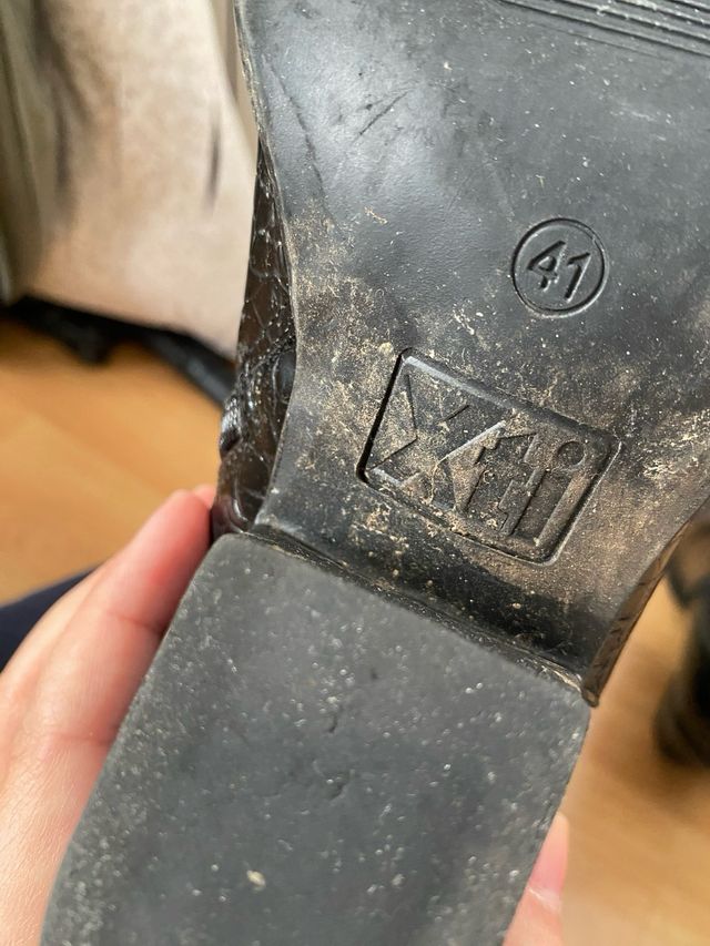 Botas altas negras efecto piel cocodrilo T40